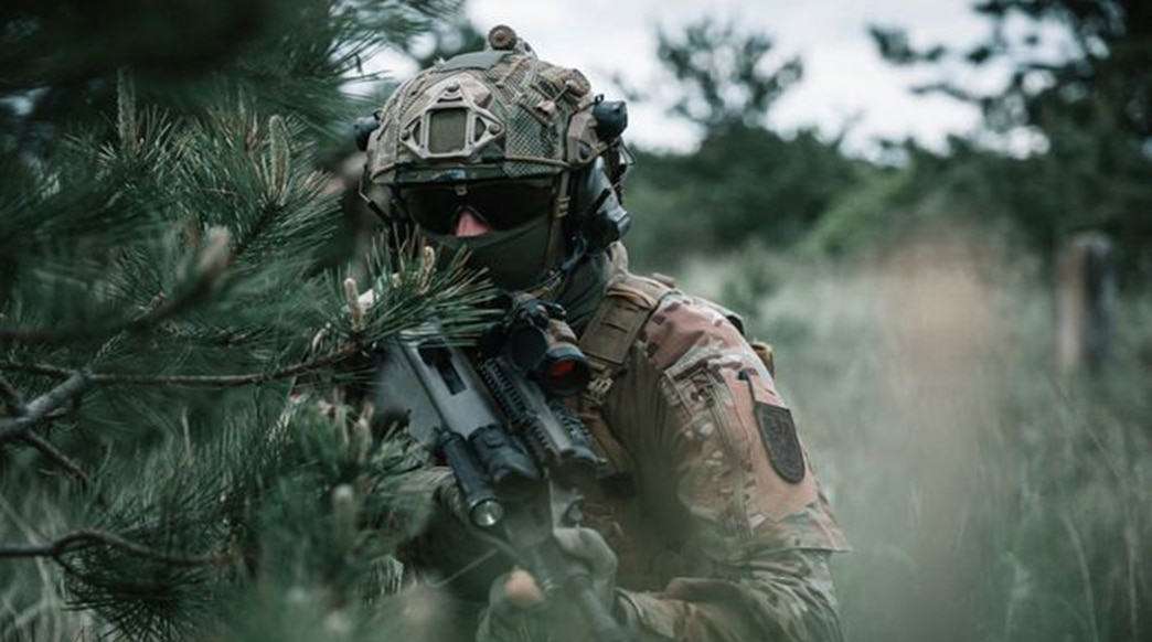 Verteidigung und Militär